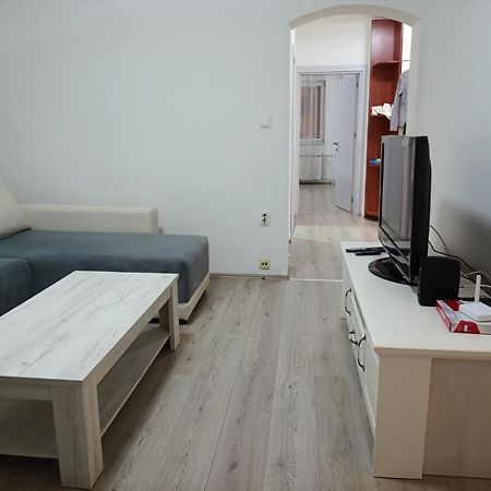 Premium Square Apartment Skopje Buitenkant foto
